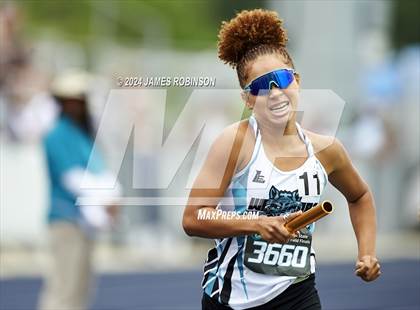 Thumbnail 2 in FHSAA 4A Finals (4 x 800 Meter) photogallery.