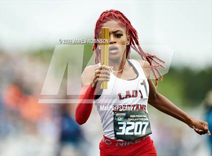 Thumbnail 3 in FHSAA 4A Finals (4 x 800 Meter) photogallery.