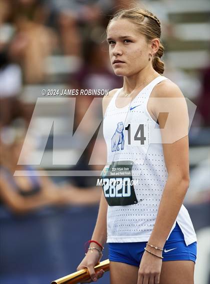 Thumbnail 3 in FHSAA 4A Finals (4 x 800 Meter) photogallery.