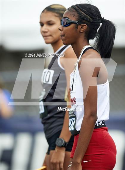 Thumbnail 2 in FHSAA 4A Finals (4 x 800 Meter) photogallery.