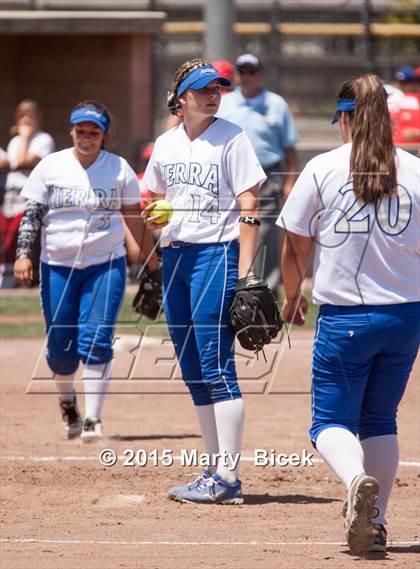 Thumbnail 2 in  Lindhurst vs. Sierra (CIF SJS Championships) photogallery.