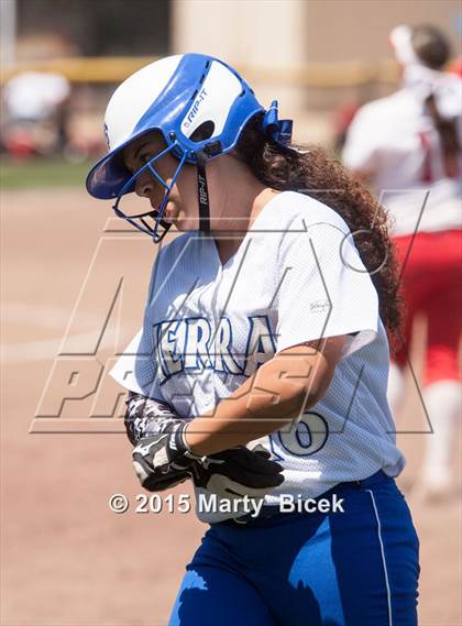 Thumbnail 3 in  Lindhurst vs. Sierra (CIF SJS Championships) photogallery.