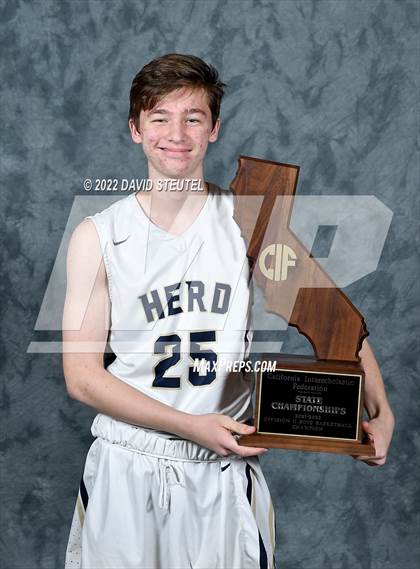 Thumbnail 2 in Elk Grove (CIF State D2 Award Photos) photogallery.