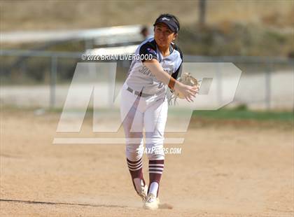 Thumbnail 3 in Roosevelt vs. Silver Creek (CHSAA 4A Region 6 Playoff) photogallery.