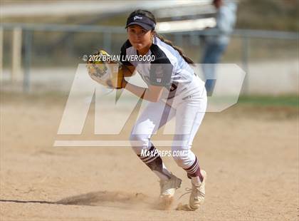 Thumbnail 1 in Roosevelt vs. Silver Creek (CHSAA 4A Region 6 Playoff) photogallery.