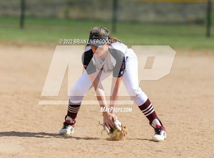 Thumbnail 3 in Roosevelt vs. Silver Creek (CHSAA 4A Region 6 Playoff) photogallery.
