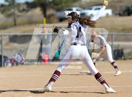 Thumbnail 2 in Roosevelt vs. Silver Creek (CHSAA 4A Region 6 Playoff) photogallery.