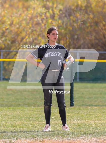 Thumbnail 3 in Roosevelt vs. Silver Creek (CHSAA 4A Region 6 Playoff) photogallery.