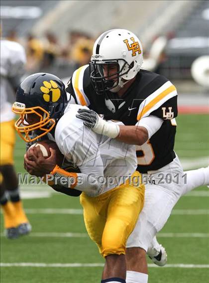 Thumbnail 2 in Upper Arlington vs. Springfield (Kirk Herbstreit National Kickoff Classic) photogallery.