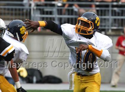 Thumbnail 3 in Upper Arlington vs. Springfield (Kirk Herbstreit National Kickoff Classic) photogallery.