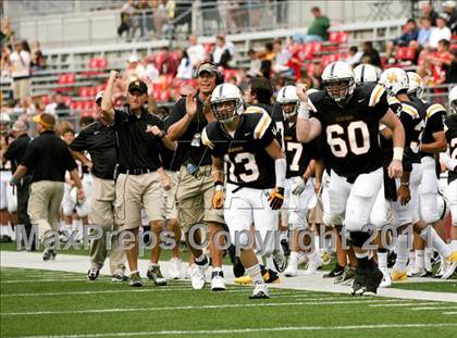 Thumbnail 3 in Upper Arlington vs. Springfield (Kirk Herbstreit National Kickoff Classic) photogallery.