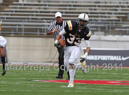 Thumbnail 3 in Upper Arlington vs. Springfield (Kirk Herbstreit National Kickoff Classic) photogallery.