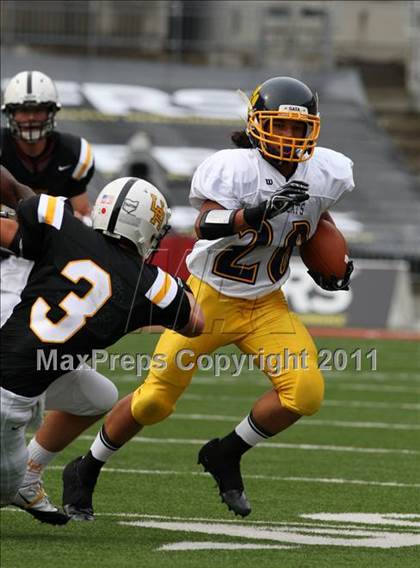 Thumbnail 1 in Upper Arlington vs. Springfield (Kirk Herbstreit National Kickoff Classic) photogallery.
