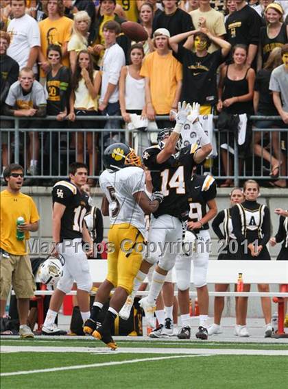 Thumbnail 1 in Upper Arlington vs. Springfield (Kirk Herbstreit National Kickoff Classic) photogallery.