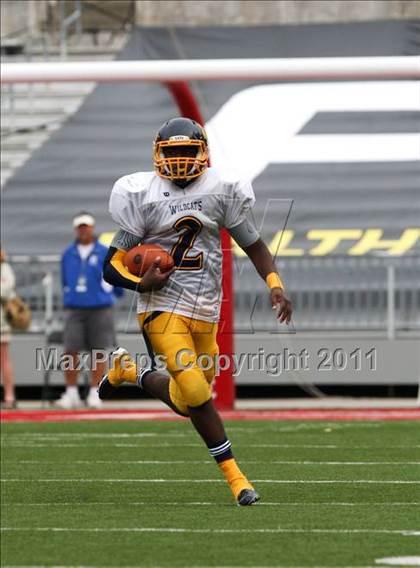 Thumbnail 3 in Upper Arlington vs. Springfield (Kirk Herbstreit National Kickoff Classic) photogallery.