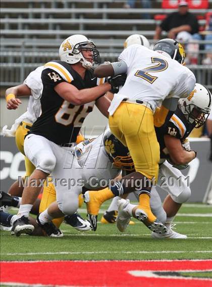 Thumbnail 3 in Upper Arlington vs. Springfield (Kirk Herbstreit National Kickoff Classic) photogallery.
