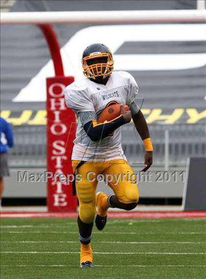 Thumbnail 1 in Upper Arlington vs. Springfield (Kirk Herbstreit National Kickoff Classic) photogallery.