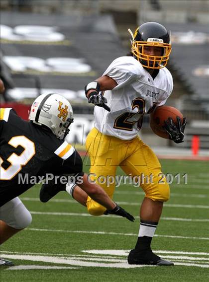 Thumbnail 2 in Upper Arlington vs. Springfield (Kirk Herbstreit National Kickoff Classic) photogallery.