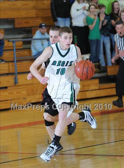 Thumbnail 2 in Webster vs. Regis (D3 Sectional Semifinal) photogallery.