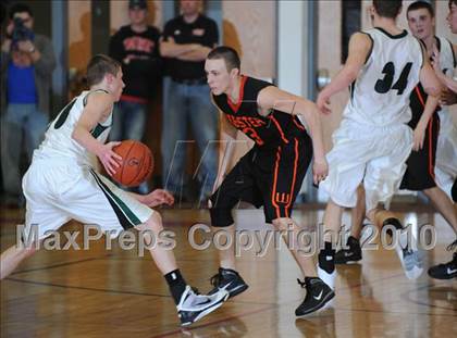 Thumbnail 3 in Webster vs. Regis (D3 Sectional Semifinal) photogallery.