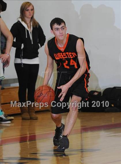 Thumbnail 1 in Webster vs. Regis (D3 Sectional Semifinal) photogallery.