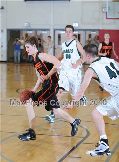 Thumbnail 1 in Webster vs. Regis (D3 Sectional Semifinal) photogallery.