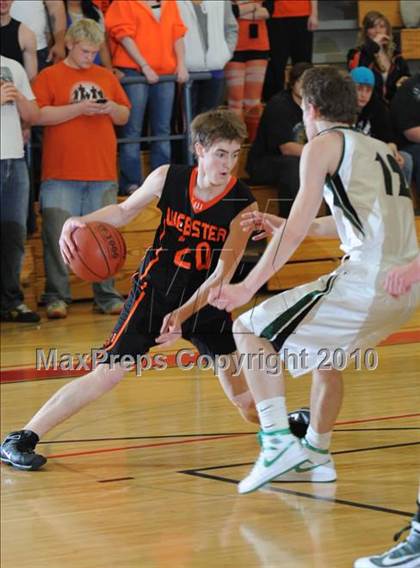 Thumbnail 3 in Webster vs. Regis (D3 Sectional Semifinal) photogallery.