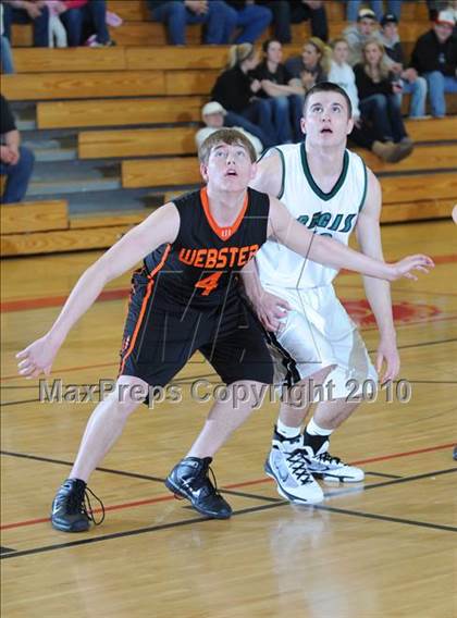 Thumbnail 3 in Webster vs. Regis (D3 Sectional Semifinal) photogallery.