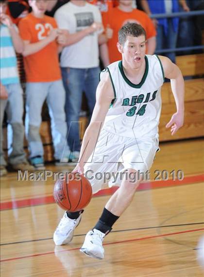 Thumbnail 2 in Webster vs. Regis (D3 Sectional Semifinal) photogallery.
