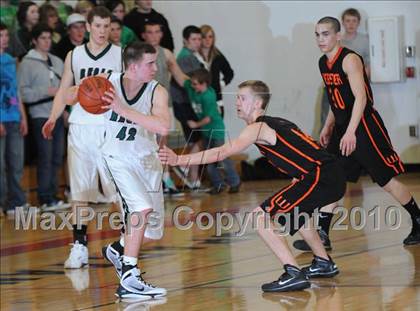 Thumbnail 3 in Webster vs. Regis (D3 Sectional Semifinal) photogallery.