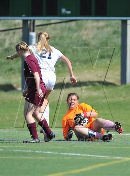Thumbnail 2 in Kent Denver vs. Alamosa (CHSSA 3A 1st Round) photogallery.