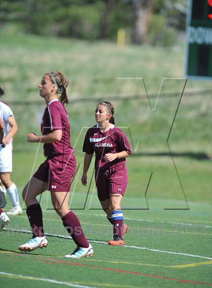 Thumbnail 2 in Kent Denver vs. Alamosa (CHSSA 3A 1st Round) photogallery.
