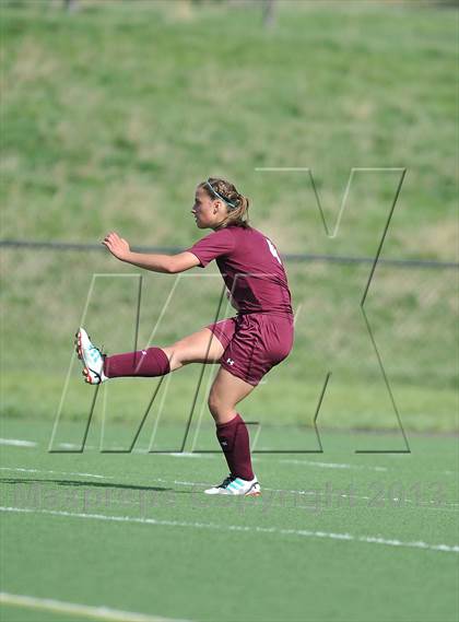 Thumbnail 3 in Kent Denver vs. Alamosa (CHSSA 3A 1st Round) photogallery.