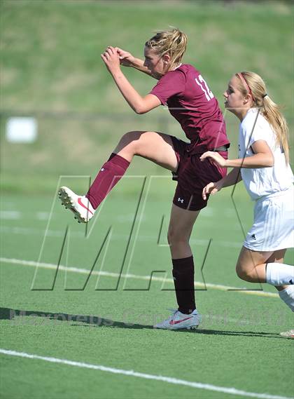 Thumbnail 2 in Kent Denver vs. Alamosa (CHSSA 3A 1st Round) photogallery.
