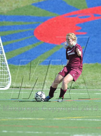 Thumbnail 3 in Kent Denver vs. Alamosa (CHSSA 3A 1st Round) photogallery.
