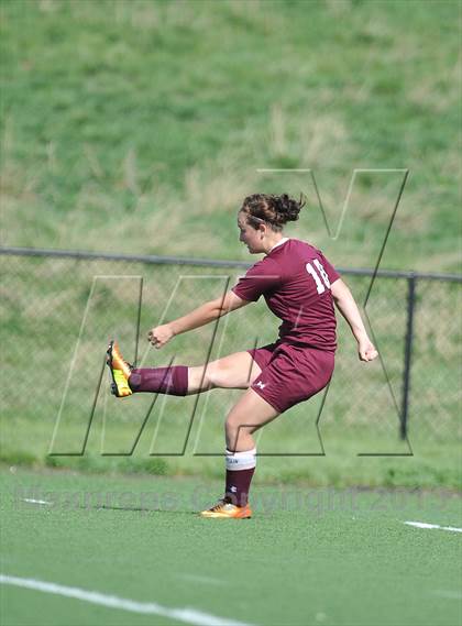 Thumbnail 3 in Kent Denver vs. Alamosa (CHSSA 3A 1st Round) photogallery.