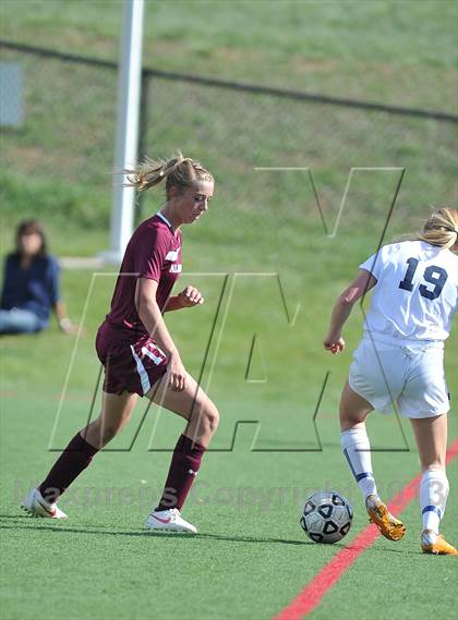 Thumbnail 3 in Kent Denver vs. Alamosa (CHSSA 3A 1st Round) photogallery.