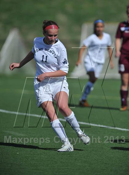 Thumbnail 2 in Kent Denver vs. Alamosa (CHSSA 3A 1st Round) photogallery.