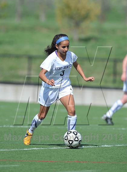 Thumbnail 3 in Kent Denver vs. Alamosa (CHSSA 3A 1st Round) photogallery.