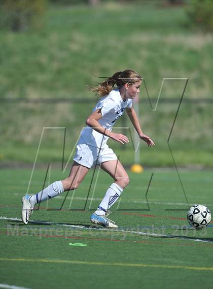 Thumbnail 3 in Kent Denver vs. Alamosa (CHSSA 3A 1st Round) photogallery.
