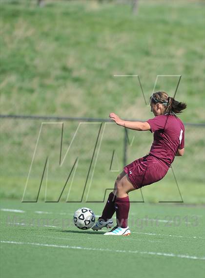 Thumbnail 2 in Kent Denver vs. Alamosa (CHSSA 3A 1st Round) photogallery.