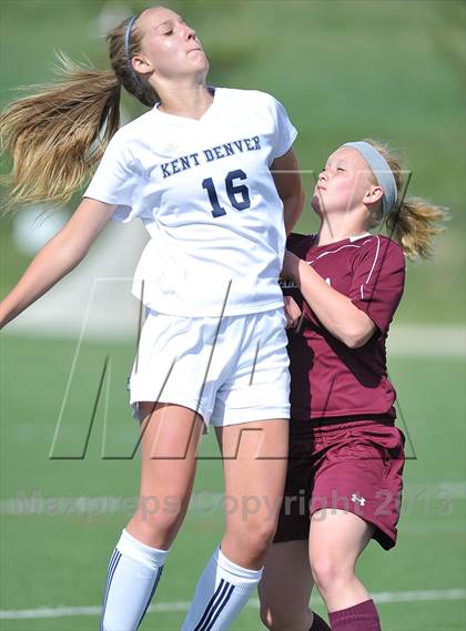 Thumbnail 3 in Kent Denver vs. Alamosa (CHSSA 3A 1st Round) photogallery.