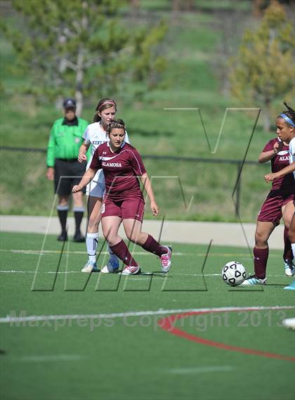 Thumbnail 3 in Kent Denver vs. Alamosa (CHSSA 3A 1st Round) photogallery.