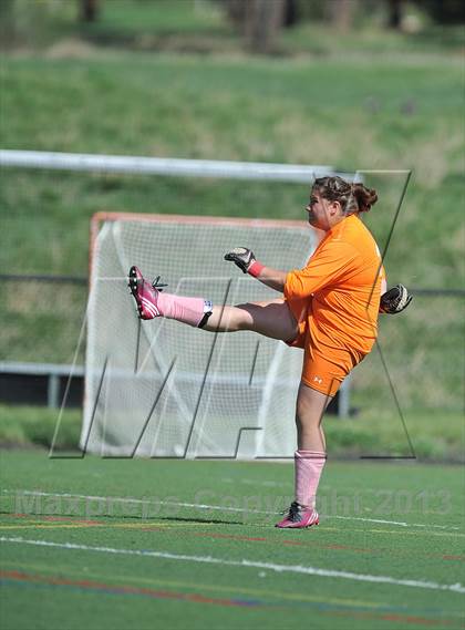 Thumbnail 2 in Kent Denver vs. Alamosa (CHSSA 3A 1st Round) photogallery.