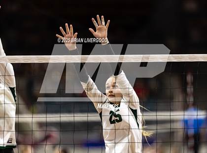 Thumbnail 3 in Holyoke vs. Yuma (CHSAA 2A Round 2) photogallery.