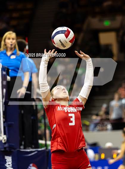 Thumbnail 1 in Holyoke vs. Yuma (CHSAA 2A Round 2) photogallery.