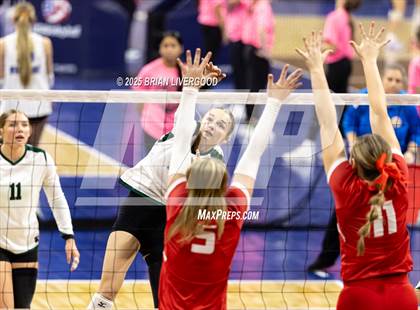 Thumbnail 3 in Holyoke vs. Yuma (CHSAA 2A Round 2) photogallery.