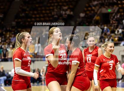 Thumbnail 1 in Holyoke vs. Yuma (CHSAA 2A Round 2) photogallery.