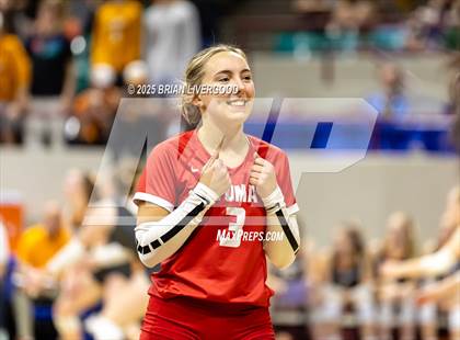 Thumbnail 3 in Holyoke vs. Yuma (CHSAA 2A Round 2) photogallery.