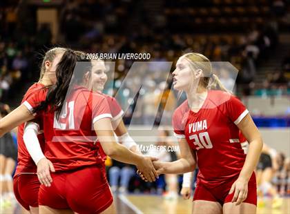 Thumbnail 2 in Holyoke vs. Yuma (CHSAA 2A Round 2) photogallery.